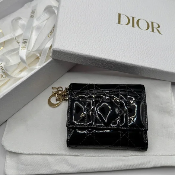 Dior Lady Dior Patent Cannage Compact Wallet - Picture 1 of 10